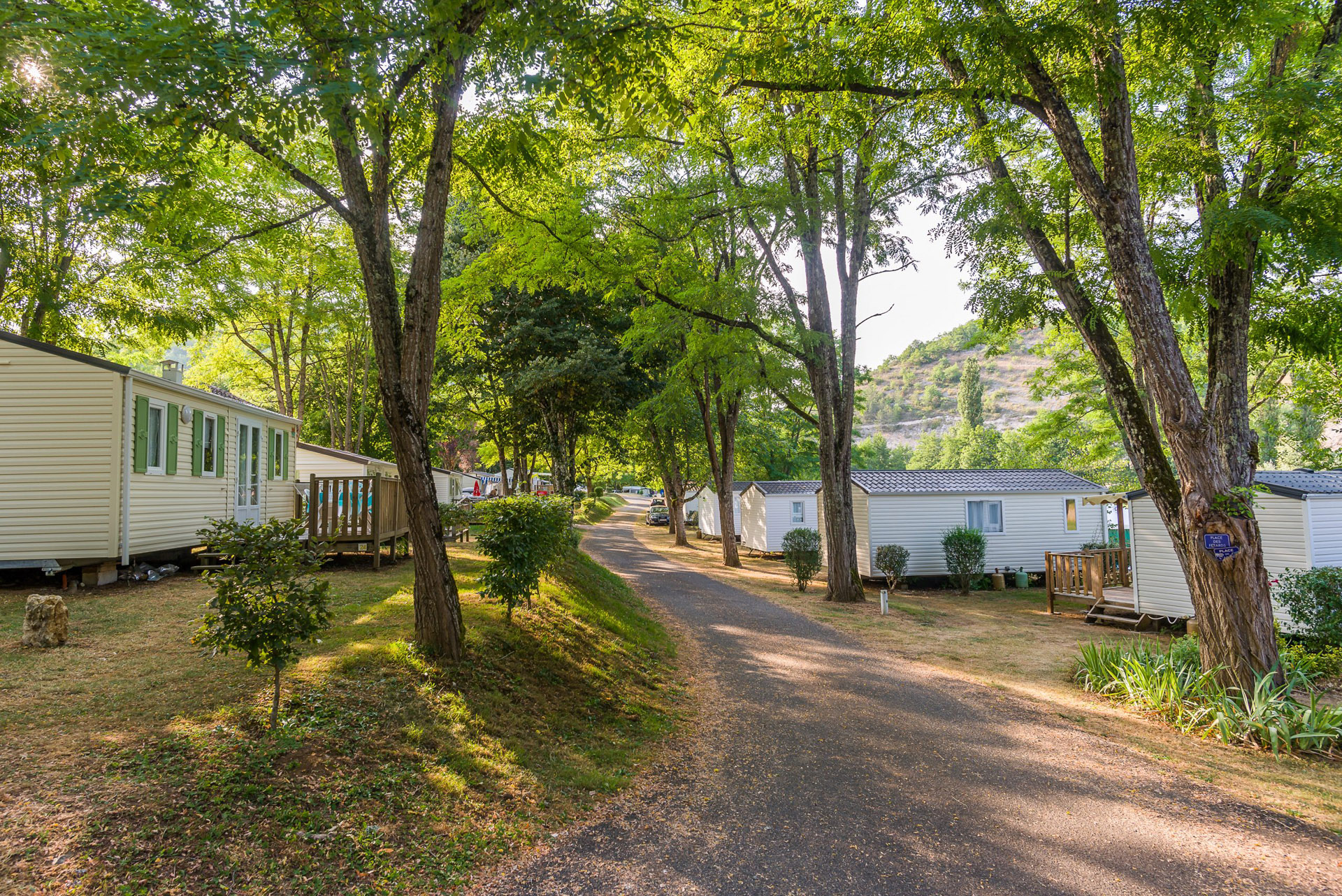 cadre nature camping letrel 3 etoiles saint pompon dordogne