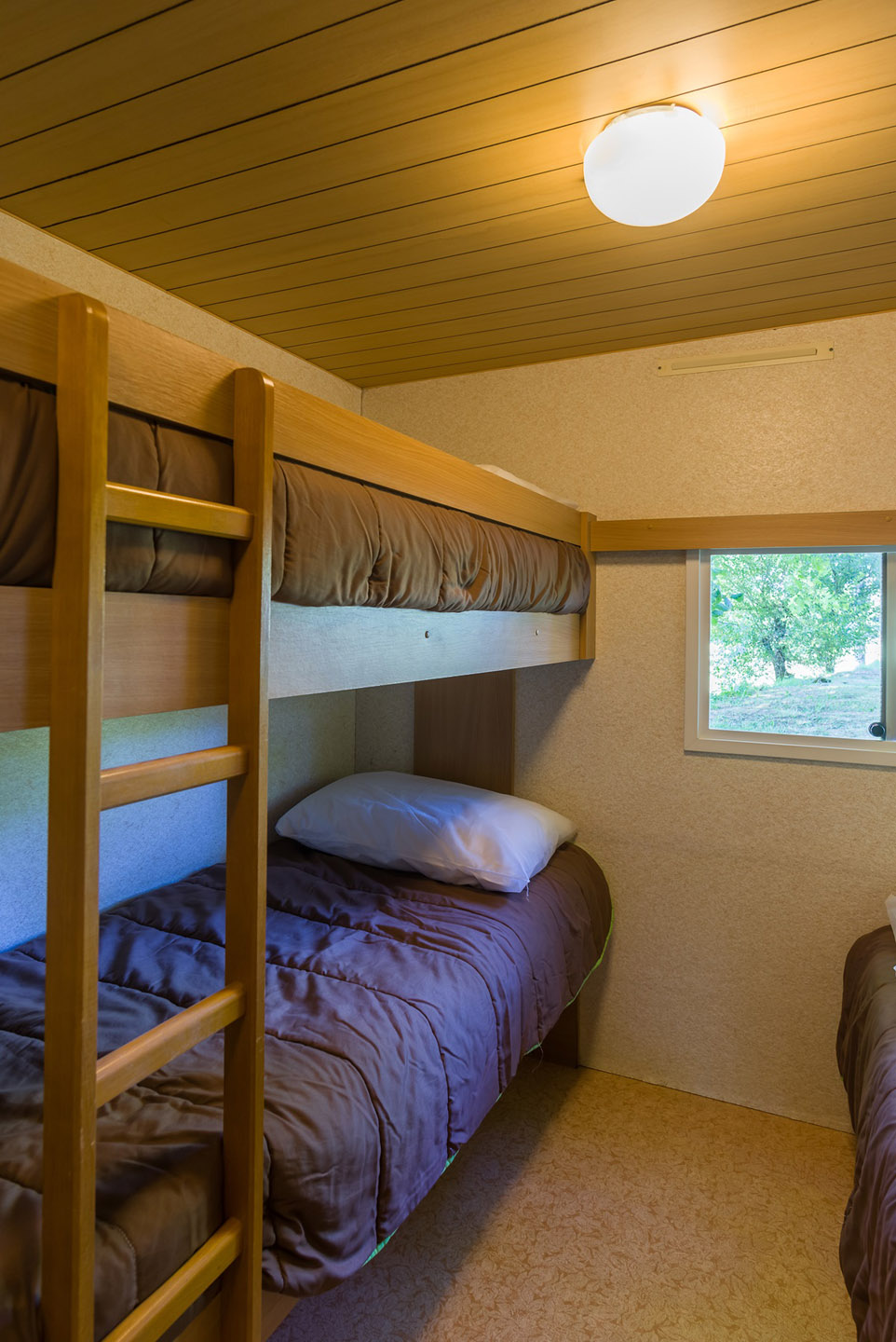 hebergement bungalow confort camping 3 etoiles letrel perigord noir 1
