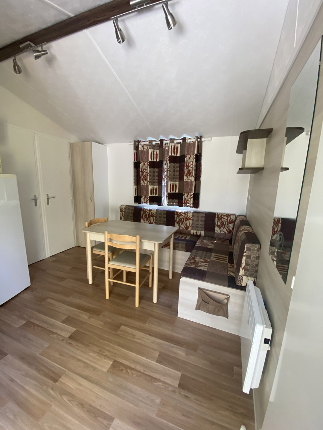 mobil home 4 personnes nature terrasse bois camping 3 etoiles letrel dordogne 3