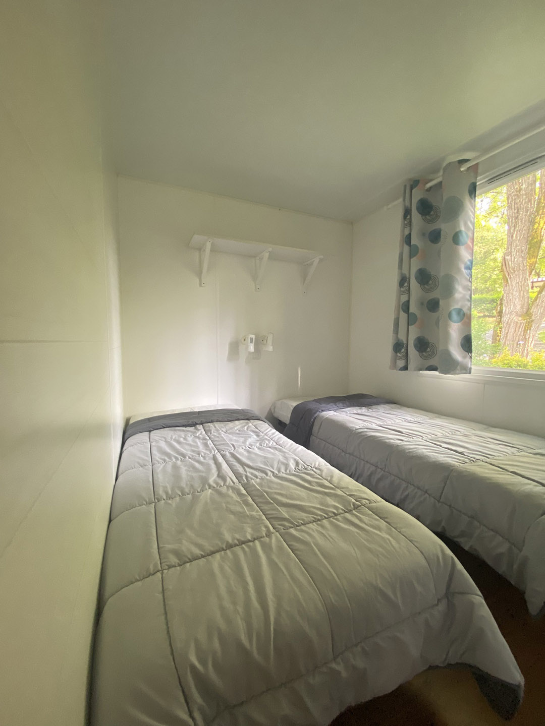 mobil home 4 personnes nature terrasse bois camping 3 etoiles letrel dordogne 7