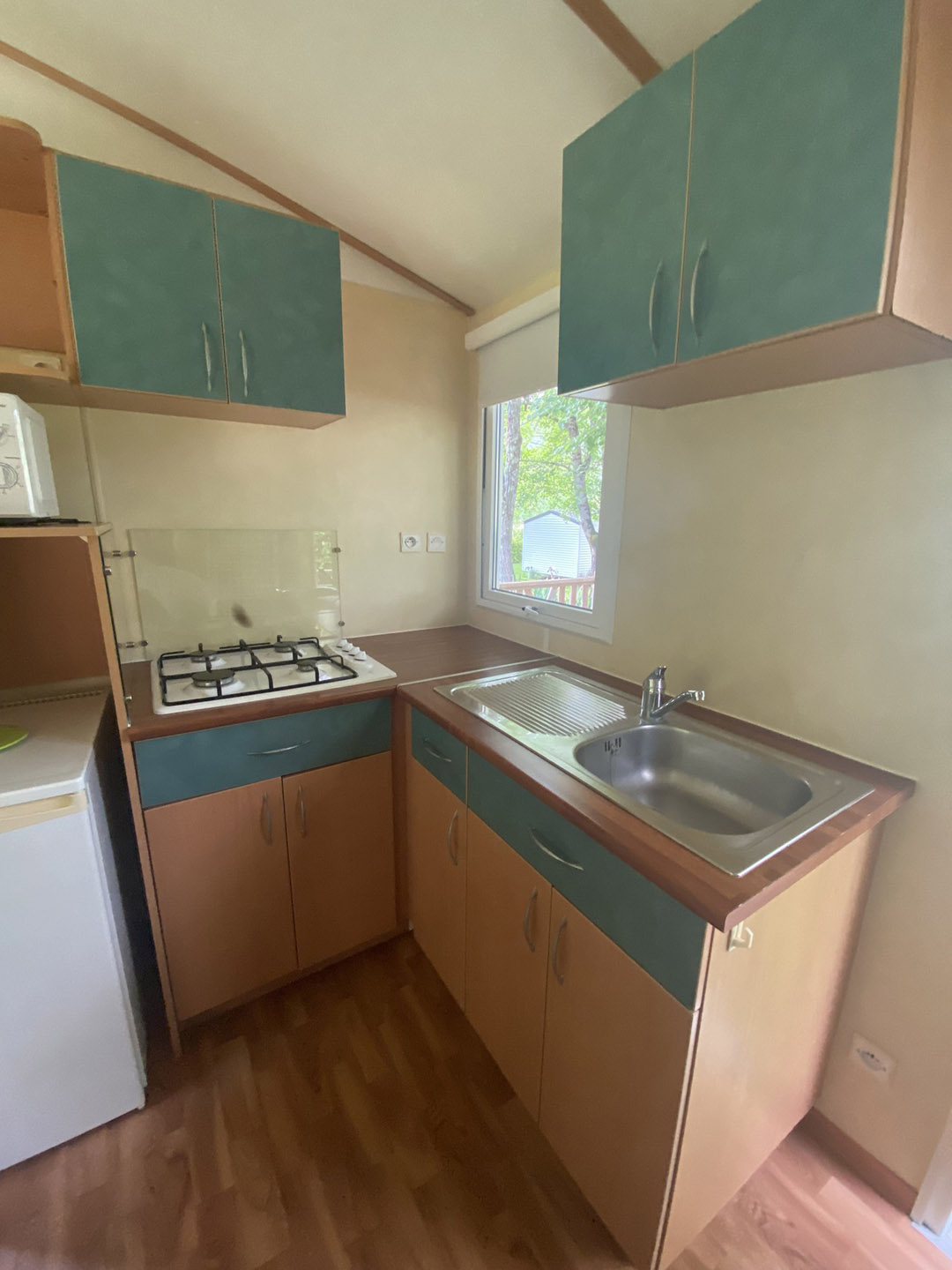 mobil home 4 personnes nature terrasse bois couverte camping 3 etoiles letrel dordogne 3