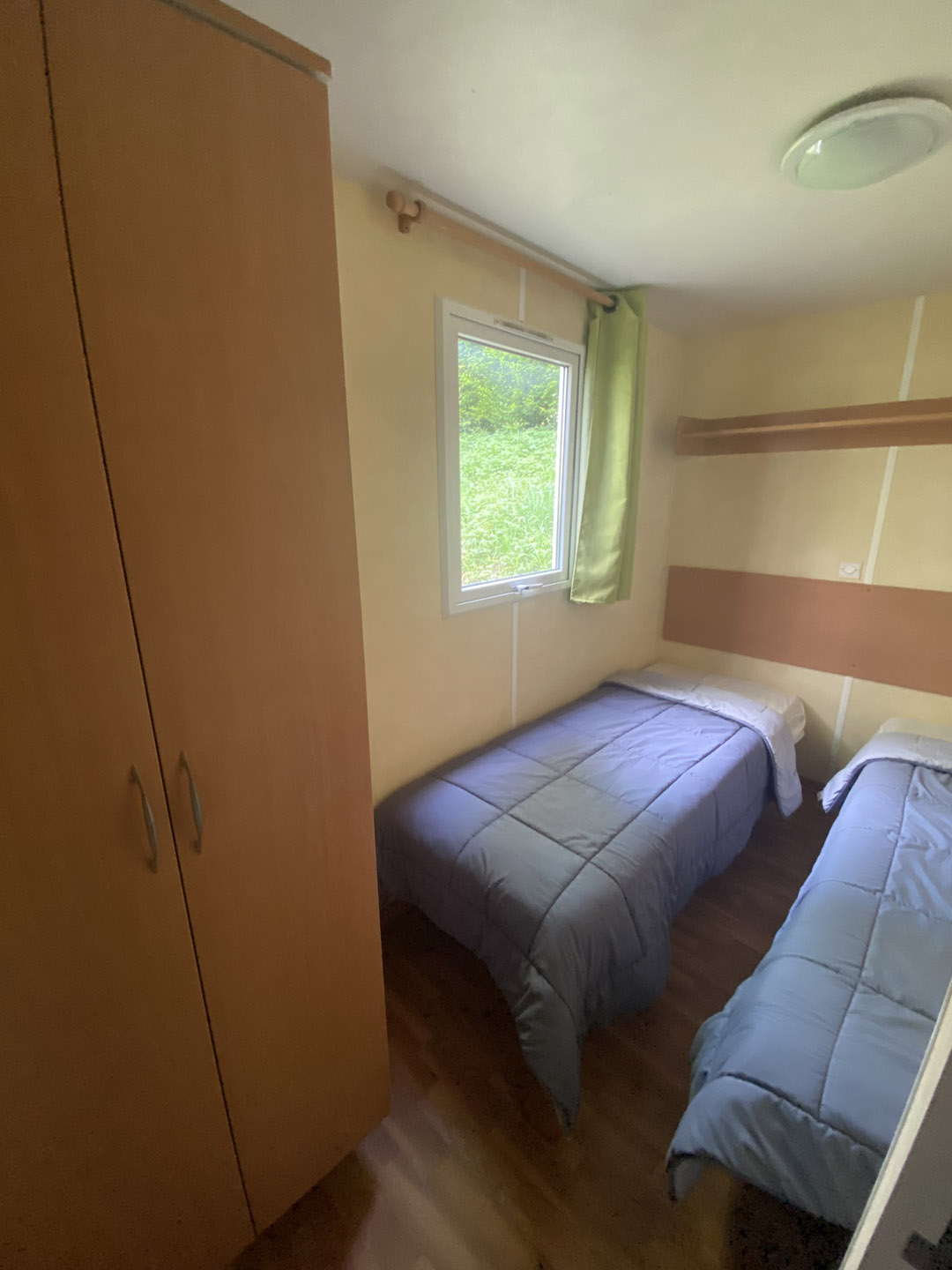 mobil home 4 personnes nature terrasse bois couverte camping 3 etoiles letrel dordogne 6