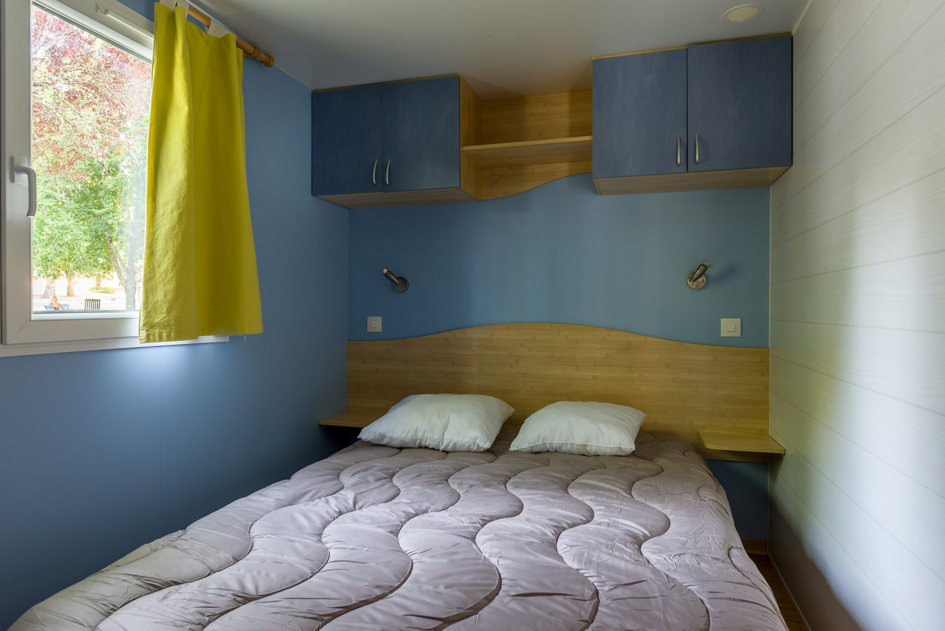 mobil home 4 personnes nature terrasse bois semi couverte camping 3 etoiles letrel dordogne 2