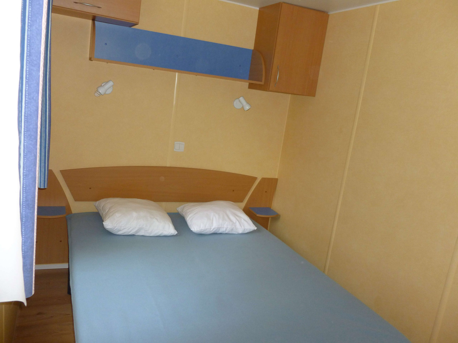 mobil home 5 personnes nature terrasse bois camping 3 etoiles letrel perigord noir 6