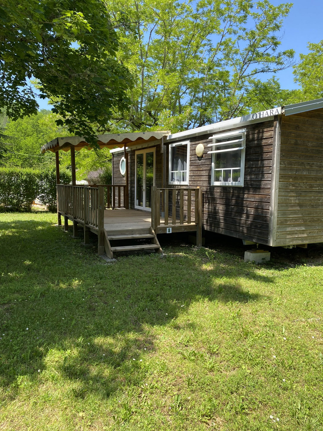 mobil home 6 personnes nature terrasse bois semi couverte camping 3 etoiles letrel dordogne 6
