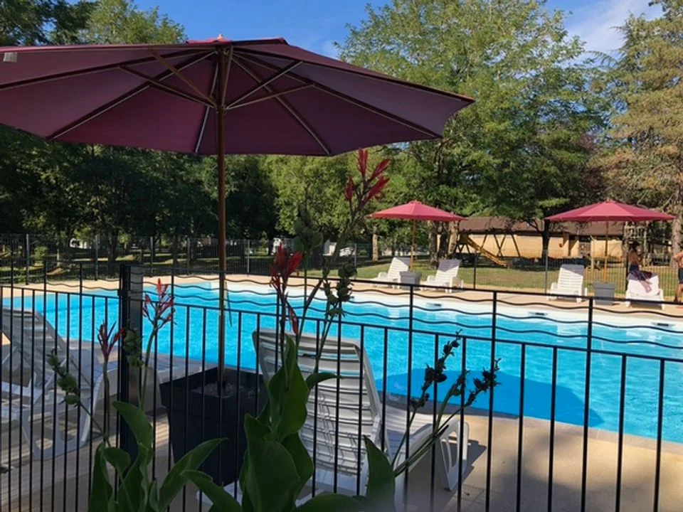 espace piscine camping letrel 3 etoiles perigord dordogne perigord 3